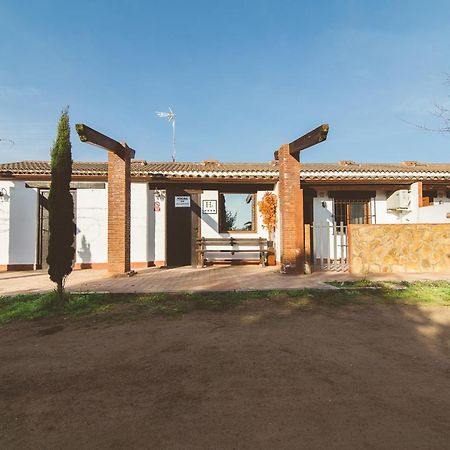 El Pueblo De Leo Hotel Badajoz Ngoại thất bức ảnh