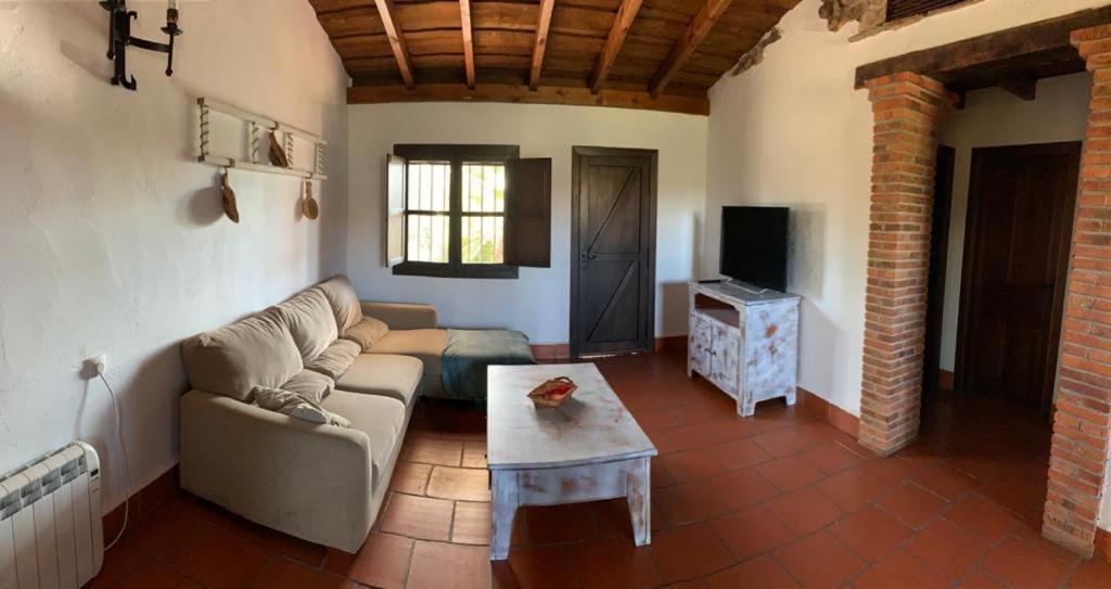 El Pueblo De Leo Hotel Badajoz Ngoại thất bức ảnh
