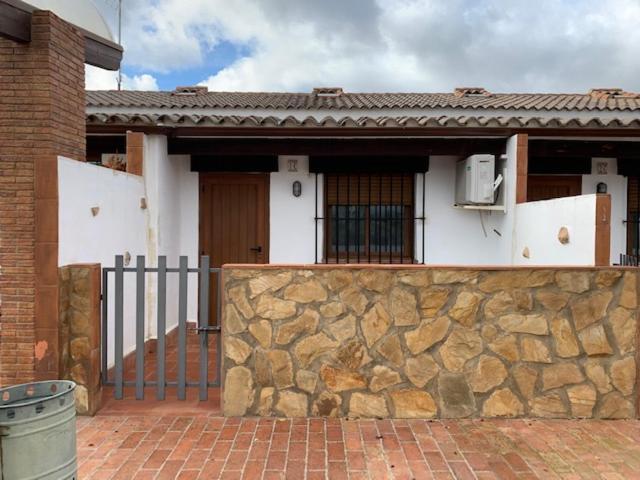 El Pueblo De Leo Hotel Badajoz Ngoại thất bức ảnh